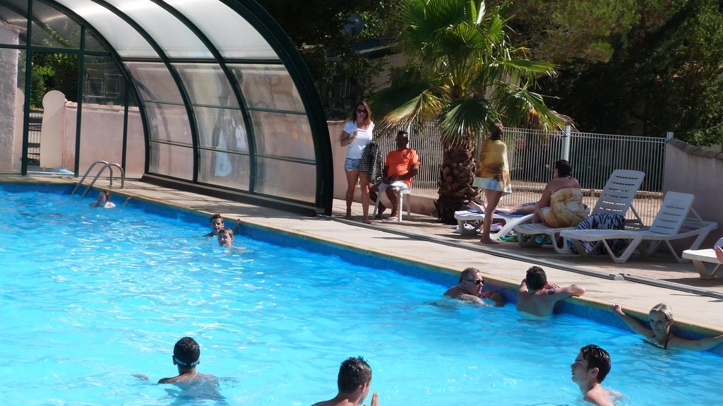 Camping La Vidaresse Hotel Sainte-Anastasie-sur-Issole Exterior photo