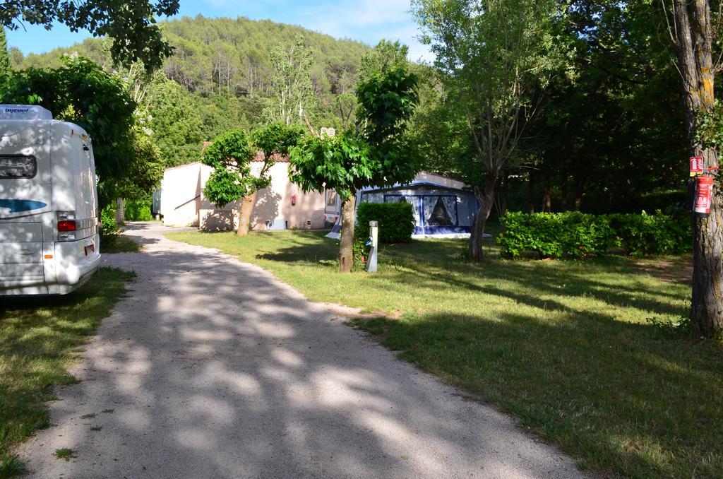 Camping La Vidaresse Hotel Sainte-Anastasie-sur-Issole Exterior photo