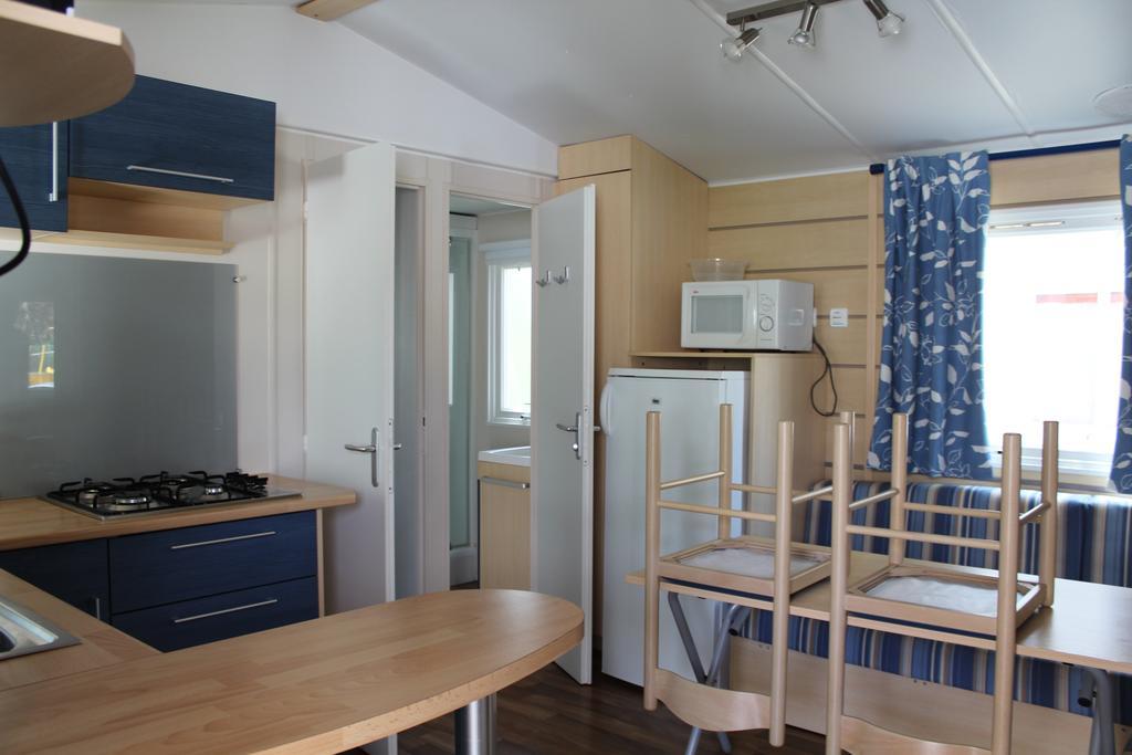 Camping La Vidaresse Hotel Sainte-Anastasie-sur-Issole Exterior photo