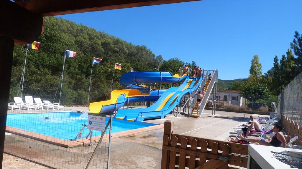 Camping La Vidaresse Hotel Sainte-Anastasie-sur-Issole Exterior photo