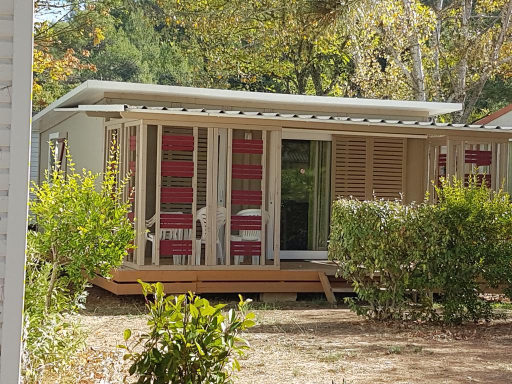 Camping La Vidaresse Hotel Sainte-Anastasie-sur-Issole Exterior photo